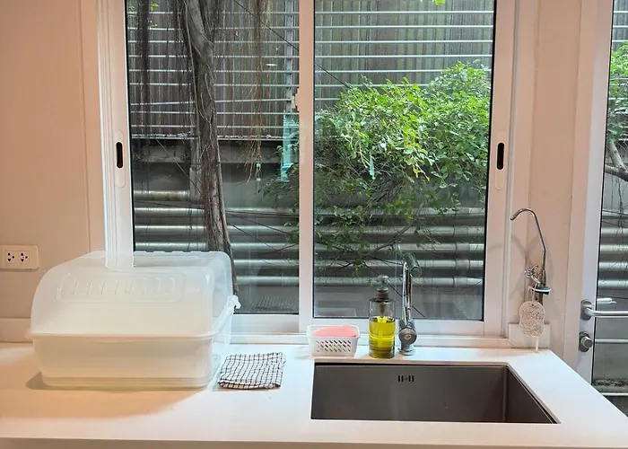 度假居 Entire 3bedroom Townhome, Shared Swimming Pool In Sukhumvit, 2901 曼谷