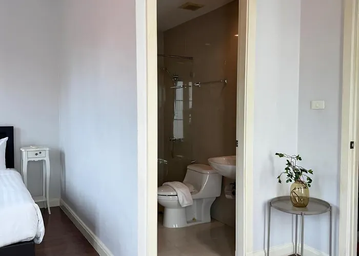 Entire 3bedroom Townhome, Shared Swimming Pool In Sukhumvit, 2901