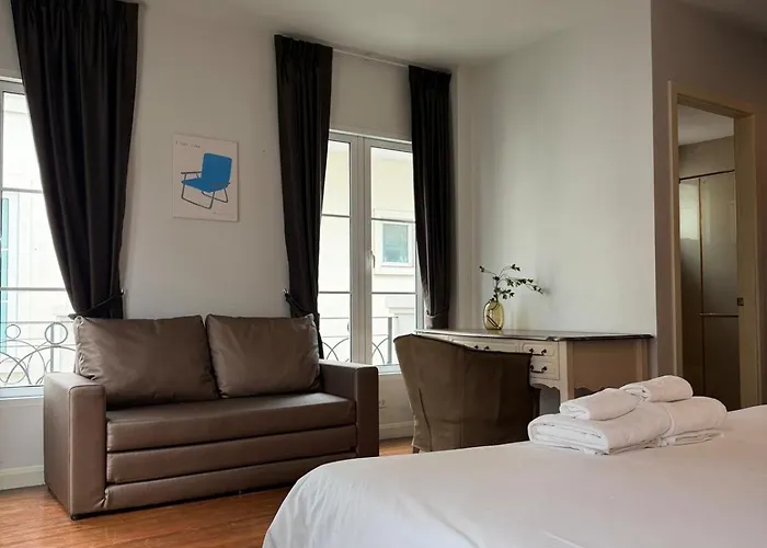 Entire 3bedroom Townhome, Shared Swimming Pool In Sukhumvit, 2901 * 曼谷